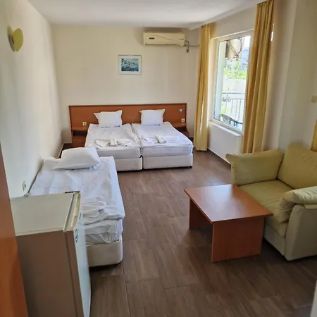 Ξενοδοχείο Family Romantik 3*