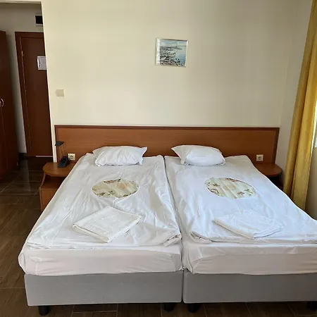 Family Romantik Ξενοδοχείο 3*