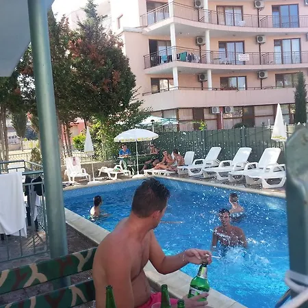 Ξενοδοχείο Family Romantik 3*