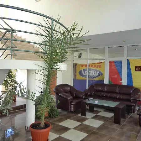 Family Romantik 酒店