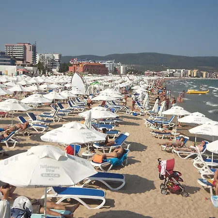 Family Romantik 酒店 3*