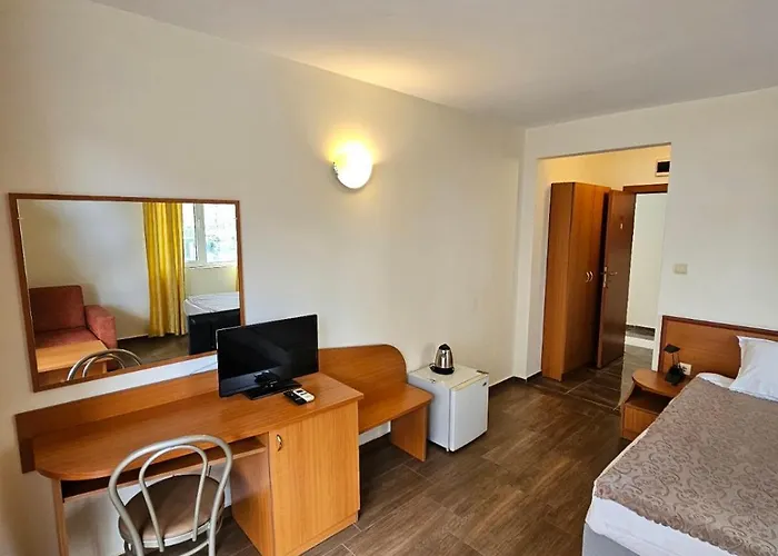 Family Romantik Hotell Slăntjev Brjag